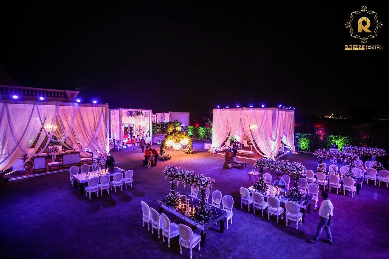 Golden Galaxy Hotels And Resorts Delhi